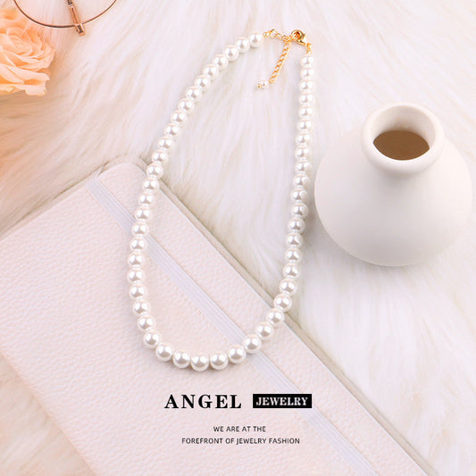 Pearl necklace neckchain 0